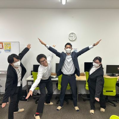講師陣！！プログラミング技術・教える技術・子どもたちを大切に思う気持ちを常に持ってます！