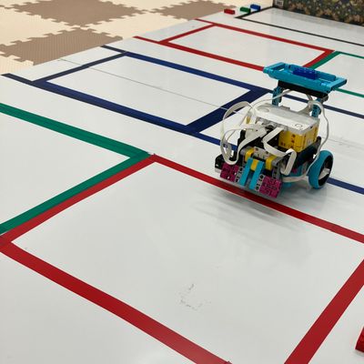 ロボットを組み立てたら、プログラミングに挑戦！