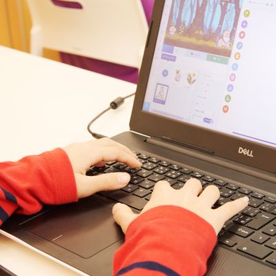 パソコンがはじめてのお子様も直感的に操作できます