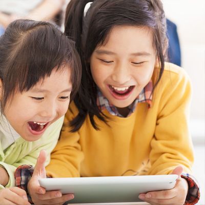 お友達に作品を発表します。