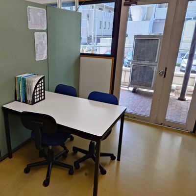 入会のご説明やご相談は、周囲と区切られた落ち着いたブースで実施します。