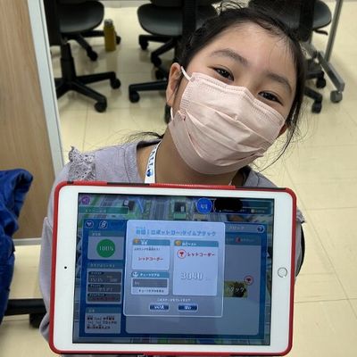 目標達成に向け楽しみながらプログラミングを学んで頂いております。
