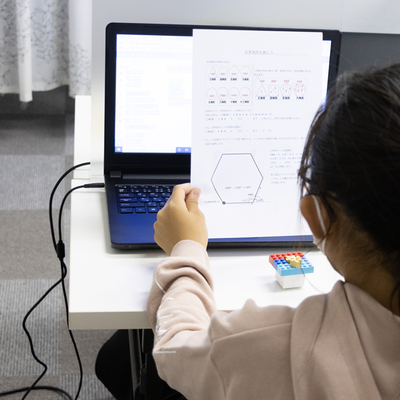 toio™(トイオ)で多角形を描くプログラミング
