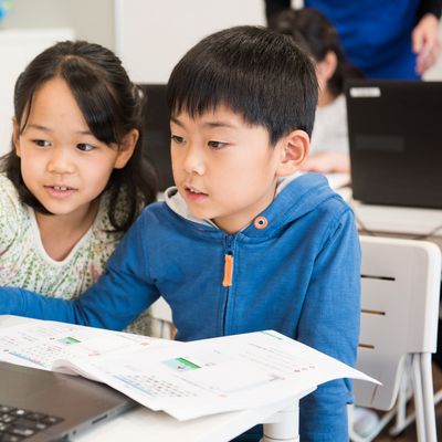 プログラミング的思考力や主体的な課題解決力を育みます