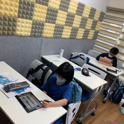 女の子もプログラミング、がんばってます！