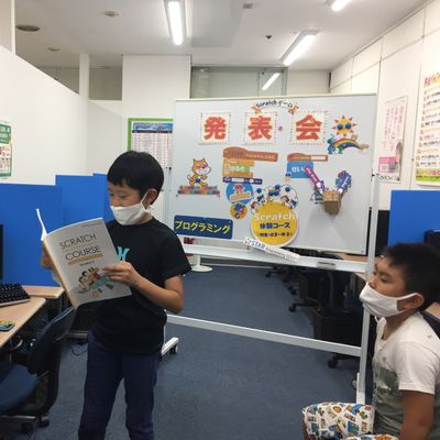 プチ発表会ではプレゼンテーション力を育みます