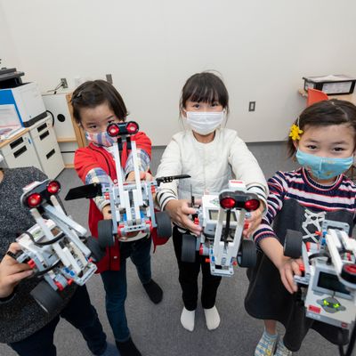 一人1台のロボットでお子様の個性を大切に伸ばします（撮影：2020年12月）
