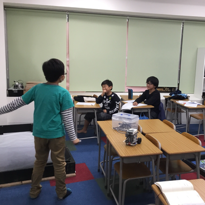 二子玉川校は2018年に、玉川高島屋から道を挟んだ場所に開校した新しい校舎です。