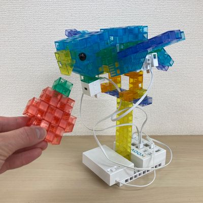 KOOV®でつくった「はばたく鳥」