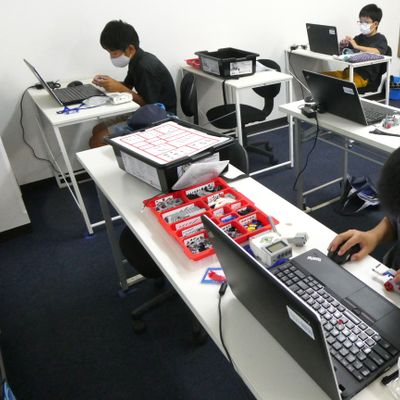 Mindstorms®EV3組み立て中