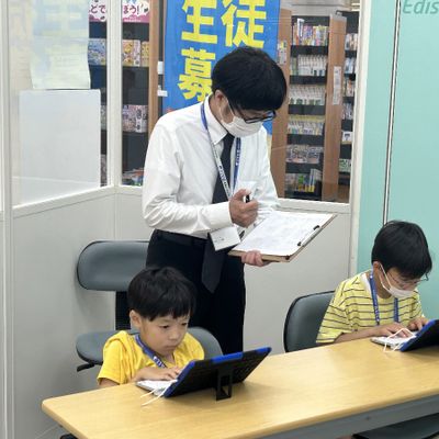 一人ひとりの進度に合わせて丁寧に指導していきます。
