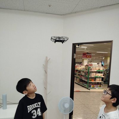 ドローンプログラムで空間認識を学んでいます！
