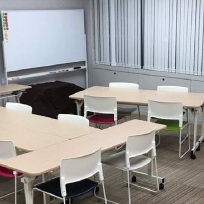 【プログラボ六甲道】ＪＲ六甲道駅すぐですので、便利に、安全に通っていただけます。 生徒のみなさんは、神戸市灘区、東灘区、中央区を中心に幅広く在籍しています。
