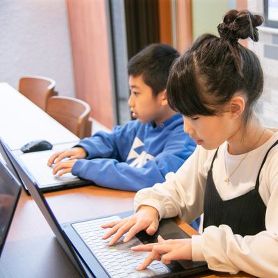 集中力を高めてタッチタイピング中