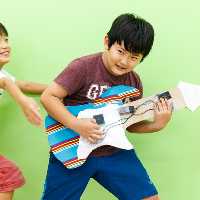 楽しみながら創造を学びます