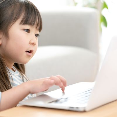 幼児のお子様から、自然に楽しくパソコンが身につきます
