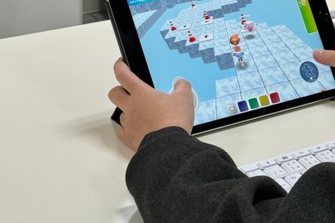 コーチが学習進捗やペース、理解度を把握し、一人ひとりに合わせた指導を行います