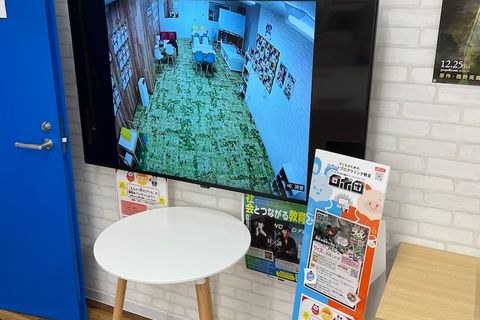 外からもレッスンの様子がご覧いただけます