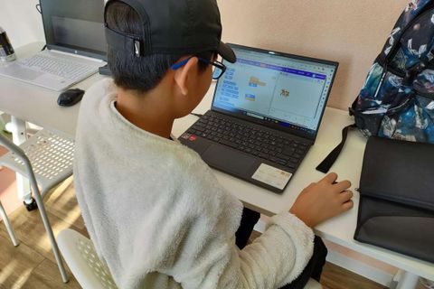 スクラッチコースでScratchを正しく学習しよう。