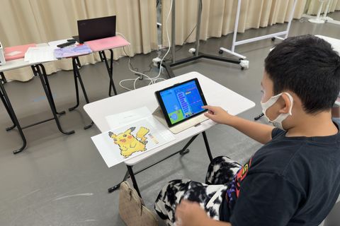タブレットを使って楽しみながら進めていきます