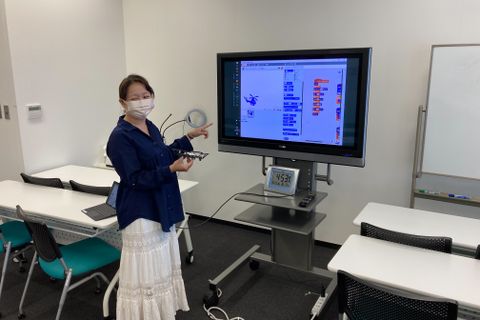 現役システムエンジニアの講師が丁寧に教えます。