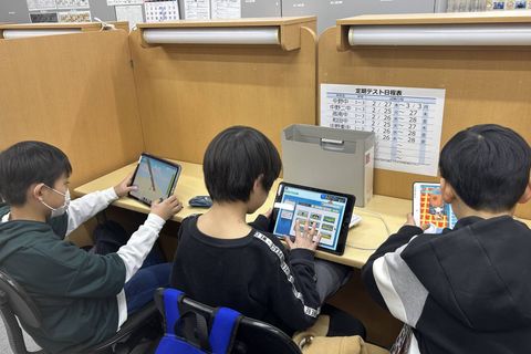 楽しくプログラミングを学べます！