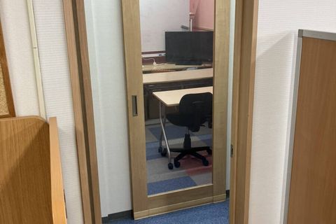 HALLO専用の部屋で学べます。みんなで楽しくプログラミングに挑戦しよう！