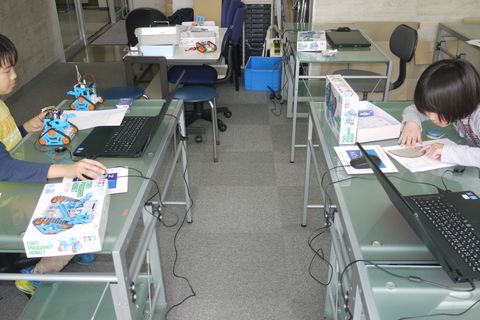 少人数制で授業を行います