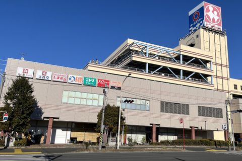 神奈川中央交通　「駒寄」バス停すぐの湘南とうきゅう店2階