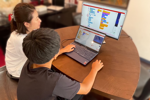 初心者でも分かりやすいScratchを使ってプログラミングを学びます