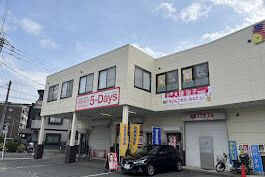 西鉄バス地禄神社前から徒歩2分！自転車置き場も広いです！