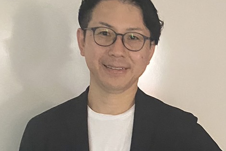 教室長の鈴木です！楽しみながら一緒にプログラミングを学びましょう！