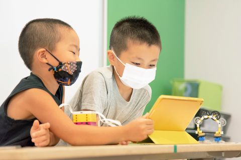 ペアで相談しながらプログラミング