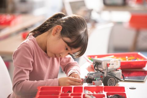 対象は年長～中学生、入会金・教材費は不要、ロボットは一人1台（撮影：2021年1月）
