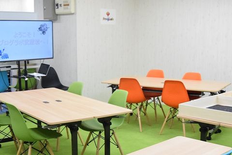 【プログラボ武蔵境】ＪＲ中央線 武蔵境駅から徒歩で「すきっぷ通り商店街」を抜けて 直ぐですので便利に通って頂けます。