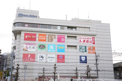 南浦和駅西口ロータリーすぐ 通学にも便利です。