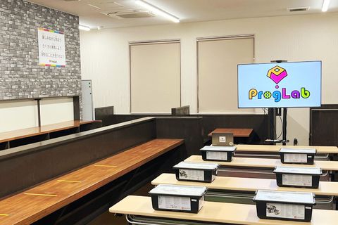 【プログラボ宝殿】アイモール高砂内です。JR神戸線 宝殿駅 徒歩6分となります。