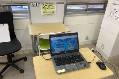 一人一つずつのPCで講師がサポート！