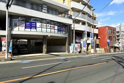 七隈駅2番出口からすぐ！ビルの2階にあります
