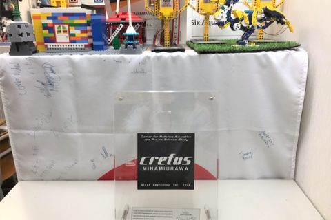 南浦和校には、年長さんから高校生までの生徒さんが通っています。Crefusの中でも歴史のある教室で、FLLロボット競技会で世界大会へ出場を果たしたこともあります。