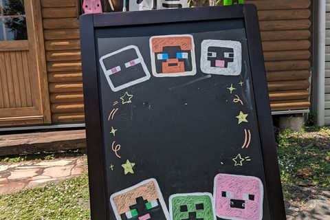 手書きのウェルカムボードでお待ちしております。