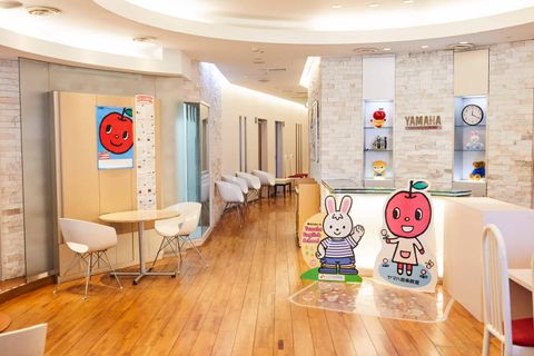 ようこそ♬ プログラミング教育 HALLO宮地楽器 国立校へ！ JR中央線国立駅南口徒歩3分！西友のビルの7階にある教室です。