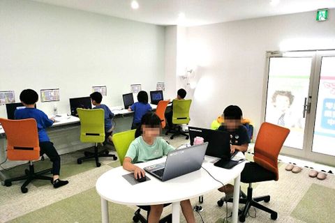 学習仲間と切磋琢磨しながら伸び行く子どもたち