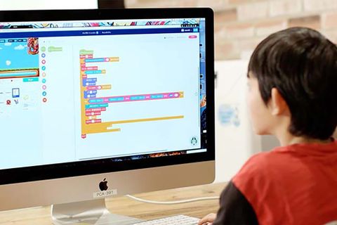 ブロックを使うビジュアルプログラミングだからわかりやすい！