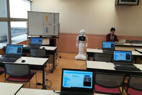教室風景と講師