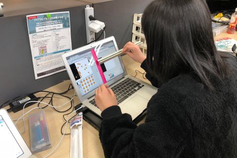 子どもたちなりに考えてもらうよう、自由なアプローチを推奨しています
