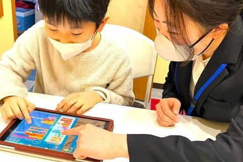 明るく楽しいレッスンで、多くの生徒様から大好評です♪