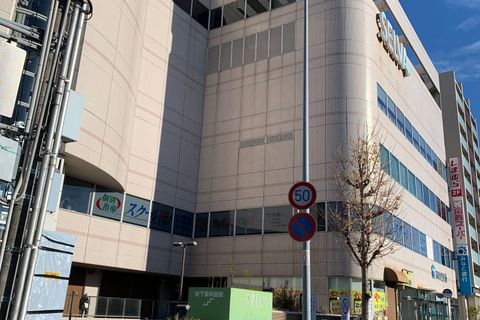 スクールIE内　突き当りにチャイルドアイズがございます。幼児(年長）～小6まで