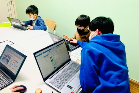 優しい講師が丁寧に教えてくれます