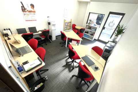 明るく清潔な教室